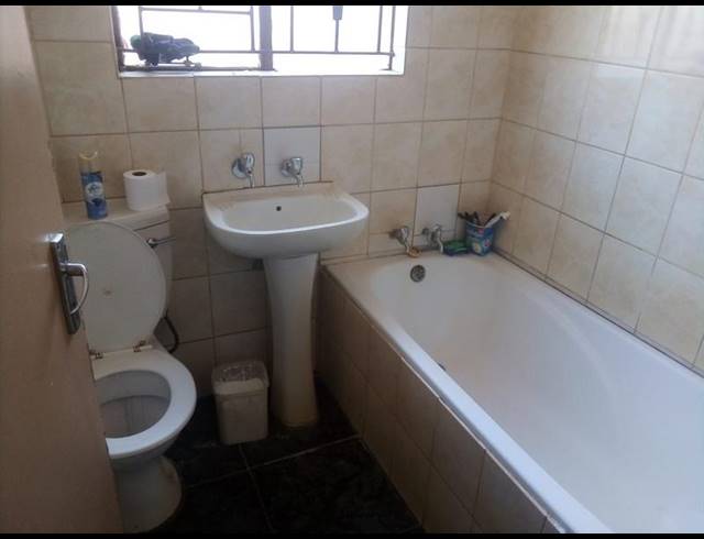 2 BEDROOM HOUSE FOR SALE IN SOSHANGUVE XX